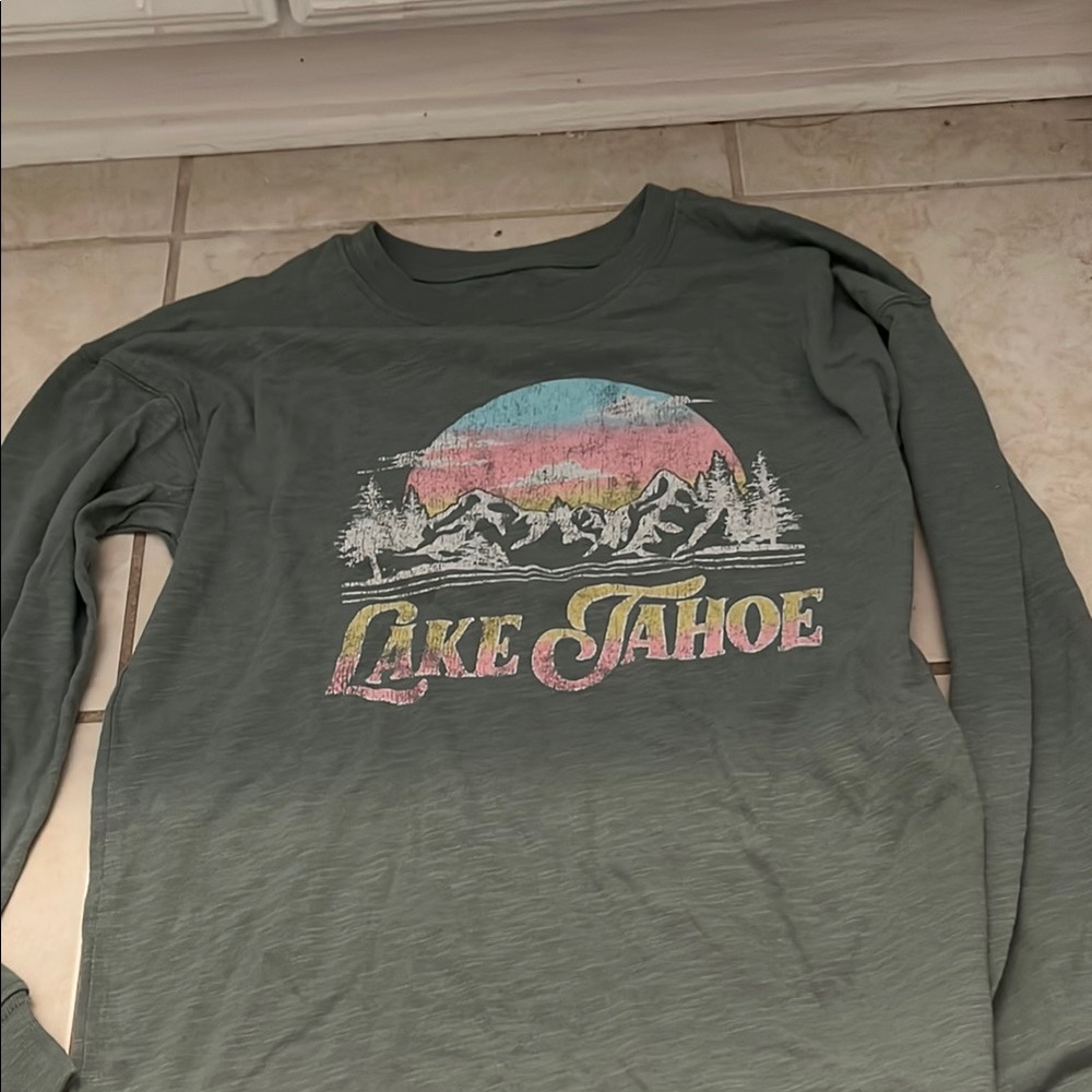 SO Lake Tahoe Graphic Long Sleeve Tee - Green